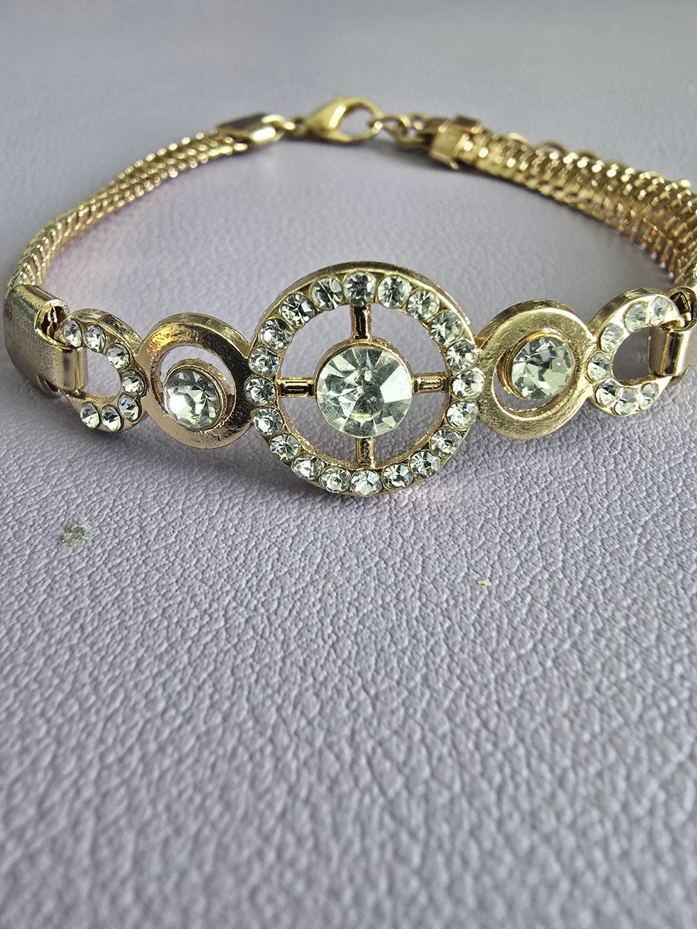 Gold Crystal Circle Link Bracelet - Women's Fashion Bracelet, Like New